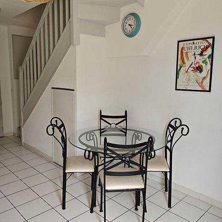 Apartamento La Provencale Saint-Saturnin-lès-Avignon Exterior foto