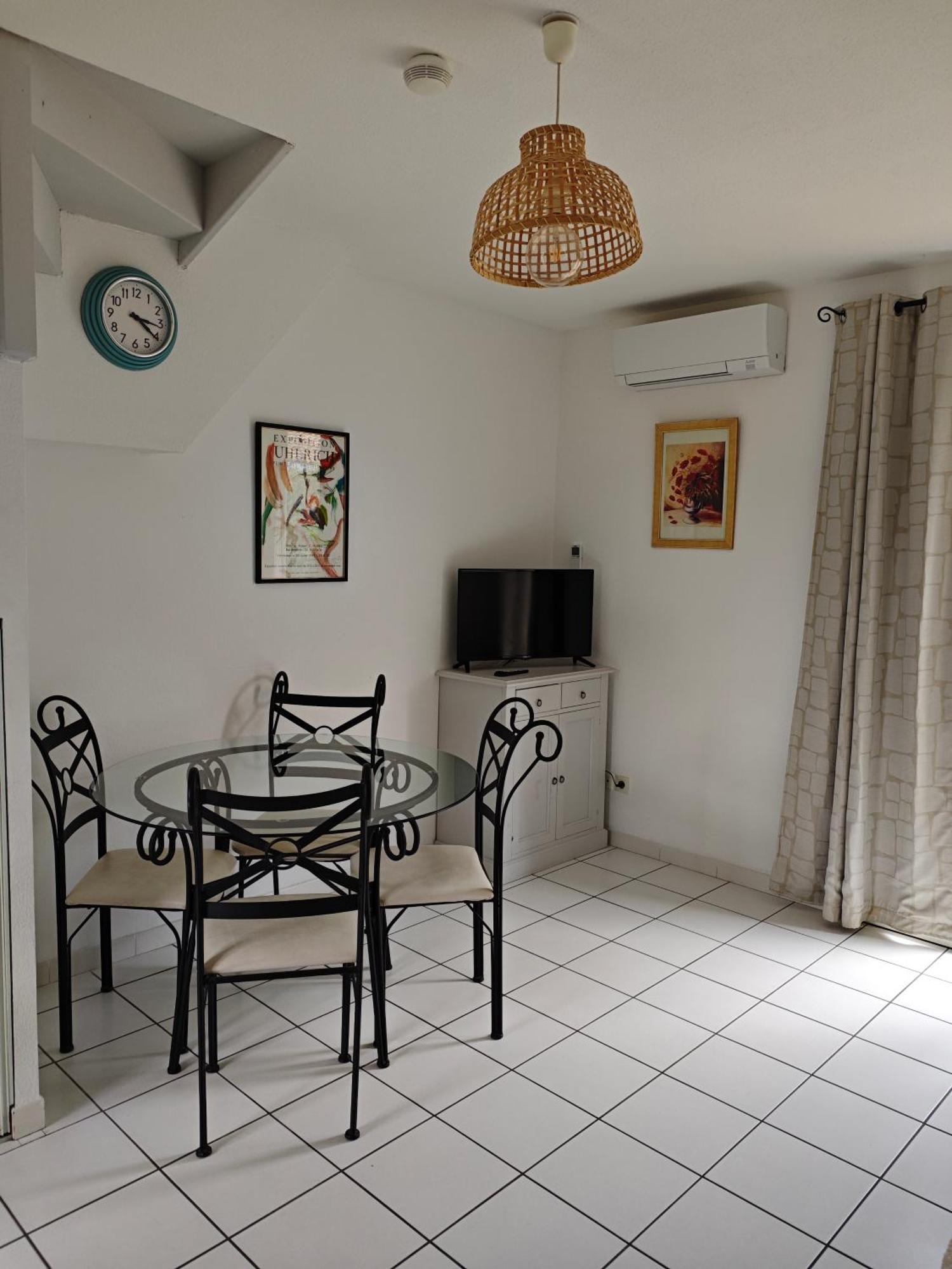 Apartamento La Provencale Saint-Saturnin-lès-Avignon Exterior foto